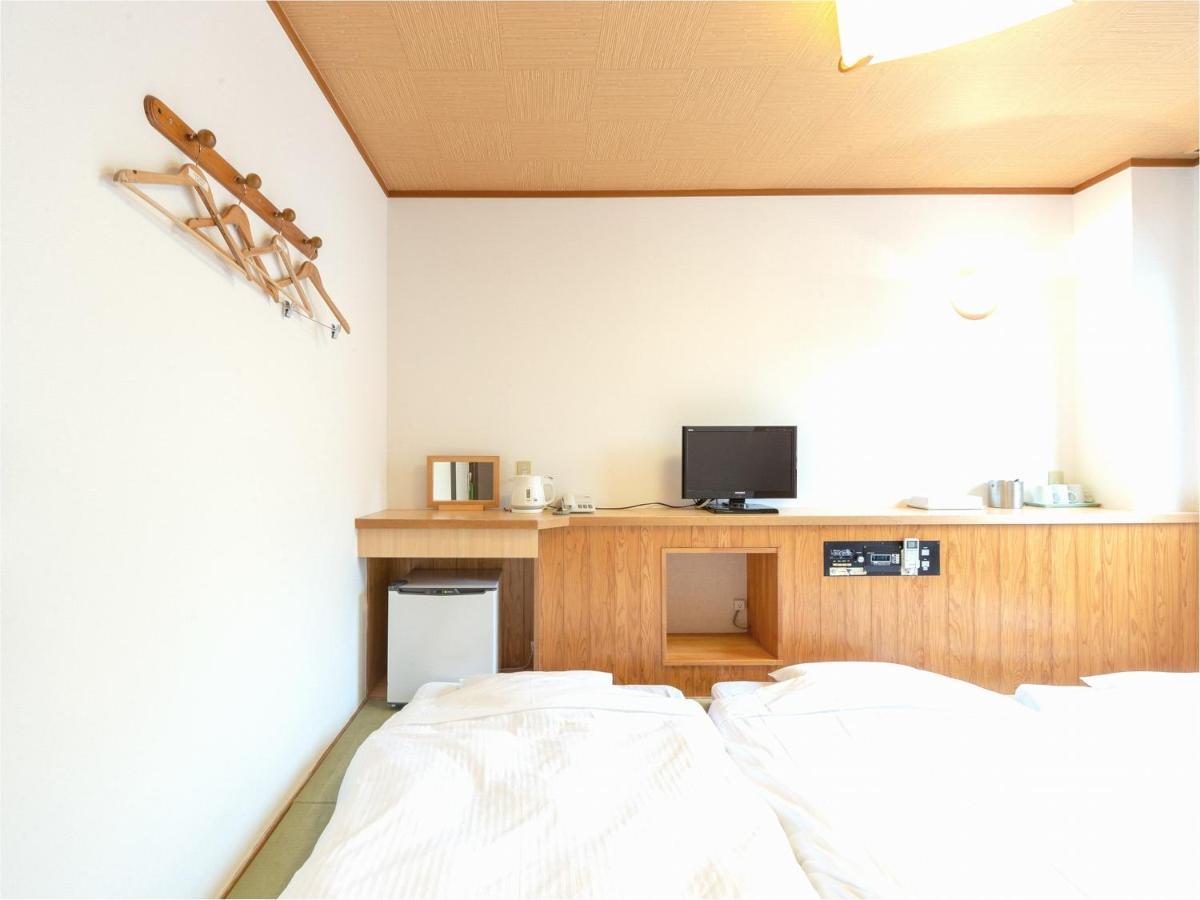 Business Hotel Yanagi Kitakyushu Kokura Buitenkant foto