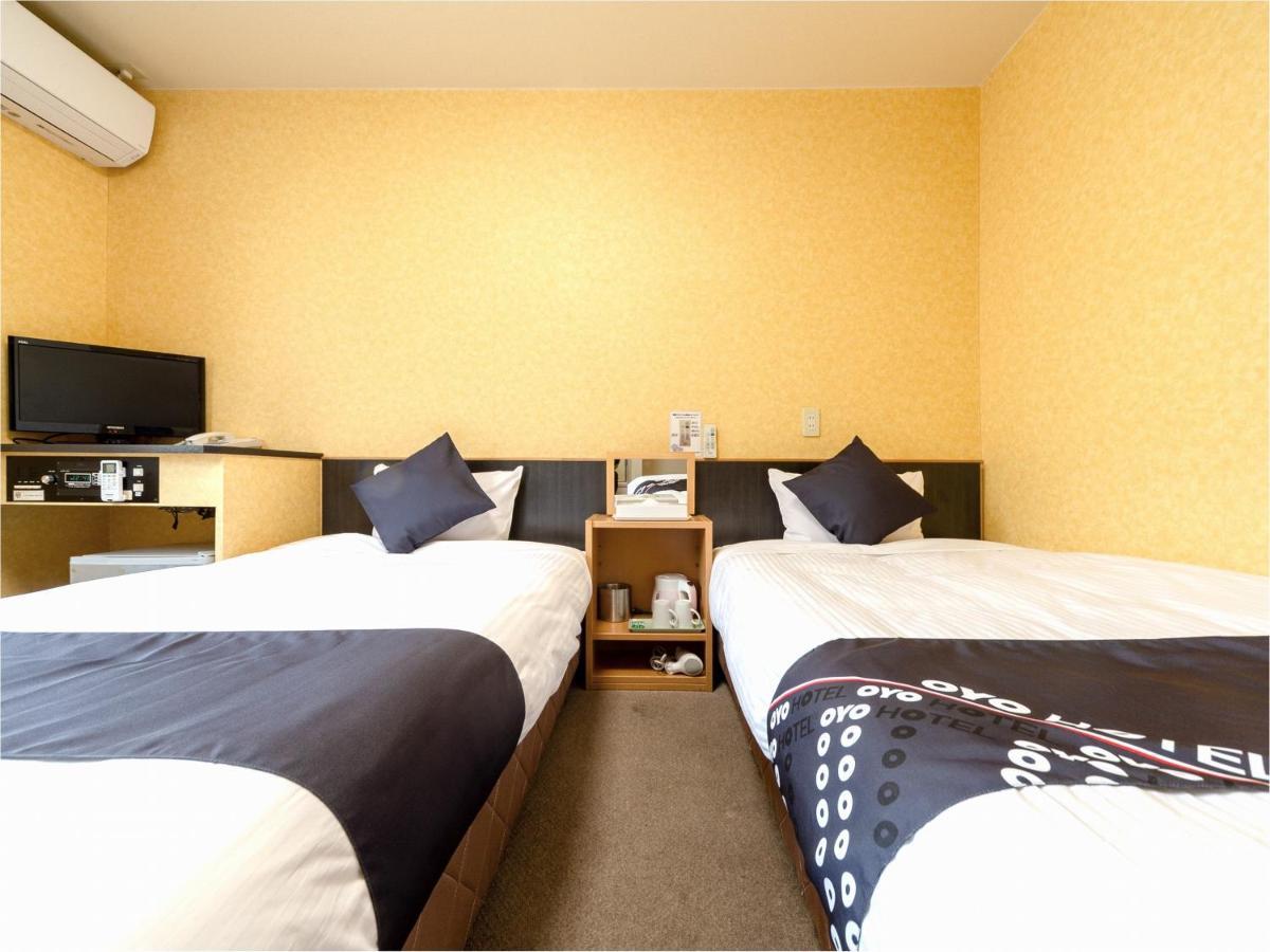 Business Hotel Yanagi Kitakyushu Kokura Buitenkant foto