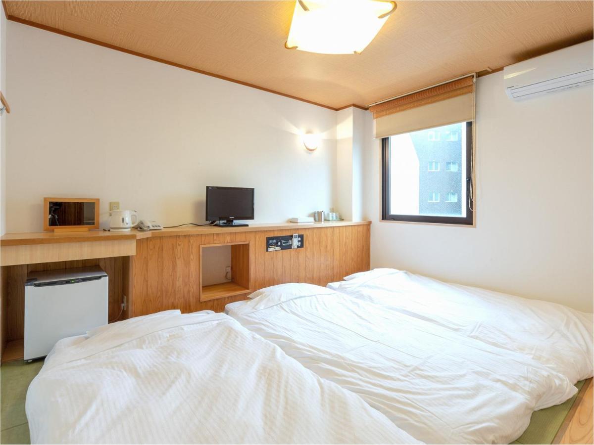 Business Hotel Yanagi Kitakyushu Kokura Buitenkant foto